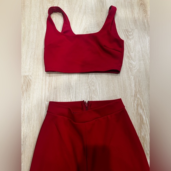 Small Lulu’s Matching Set - Picture 2 of 4